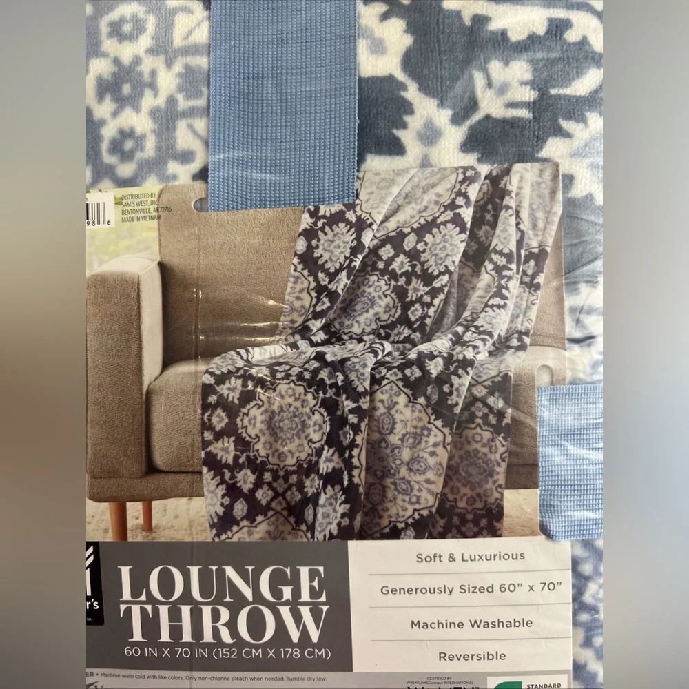 Blue and White Patterned Throw Blanket